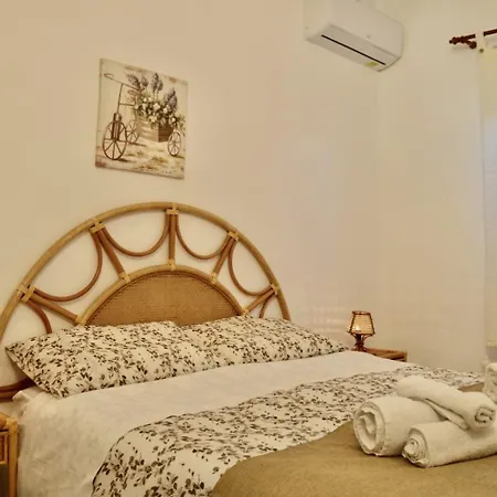 Rosetta Vacanze Al Mare Holiday home Carini