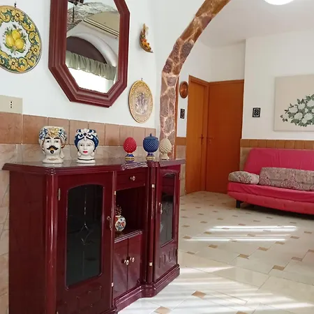 Holiday home Rosetta Vacanze Al Mare Carini