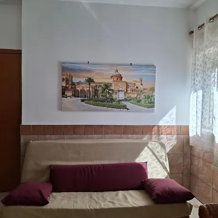 Holiday home Rosetta Vacanze Al Mare Carini